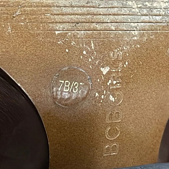 Vintage BCBG western rodeo metallic brown embellished Leather pointy Booties 7 - Picture 15 of 17